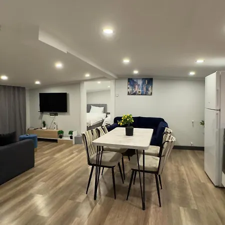 Oeztatli Стамбул