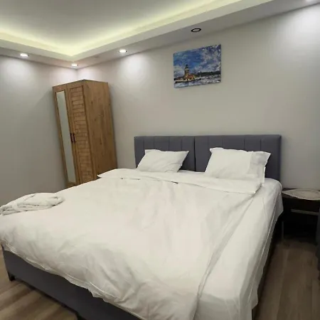 Oeztatli Apartment