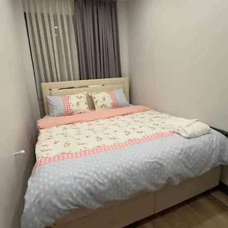Oeztatli Apartment