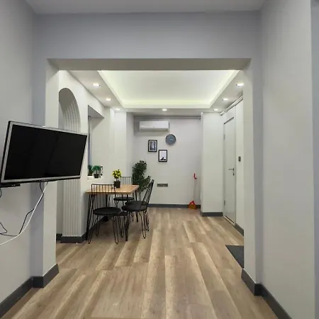 Oeztatli Apartment Istanbul