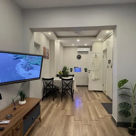 Oeztatli Apartman