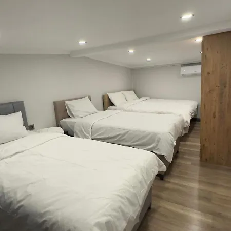 Oeztatli Apartment *