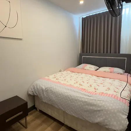 Apartment Oeztatli Istanbul