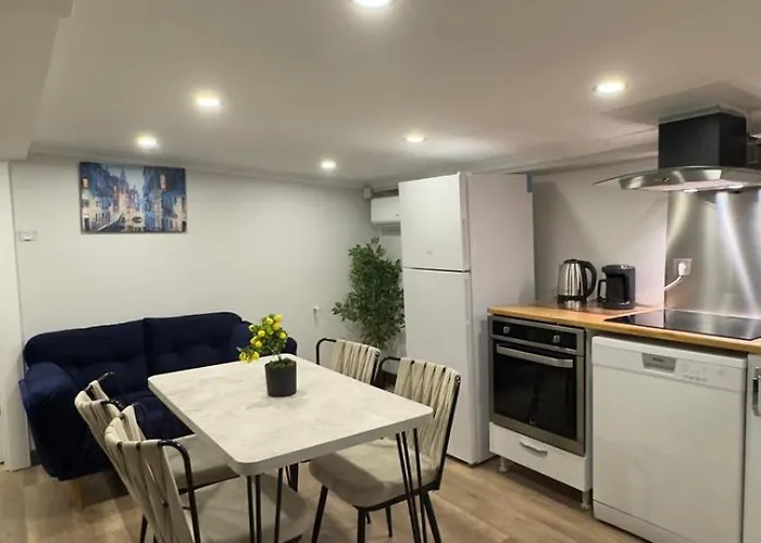 Oeztatli Apartamento